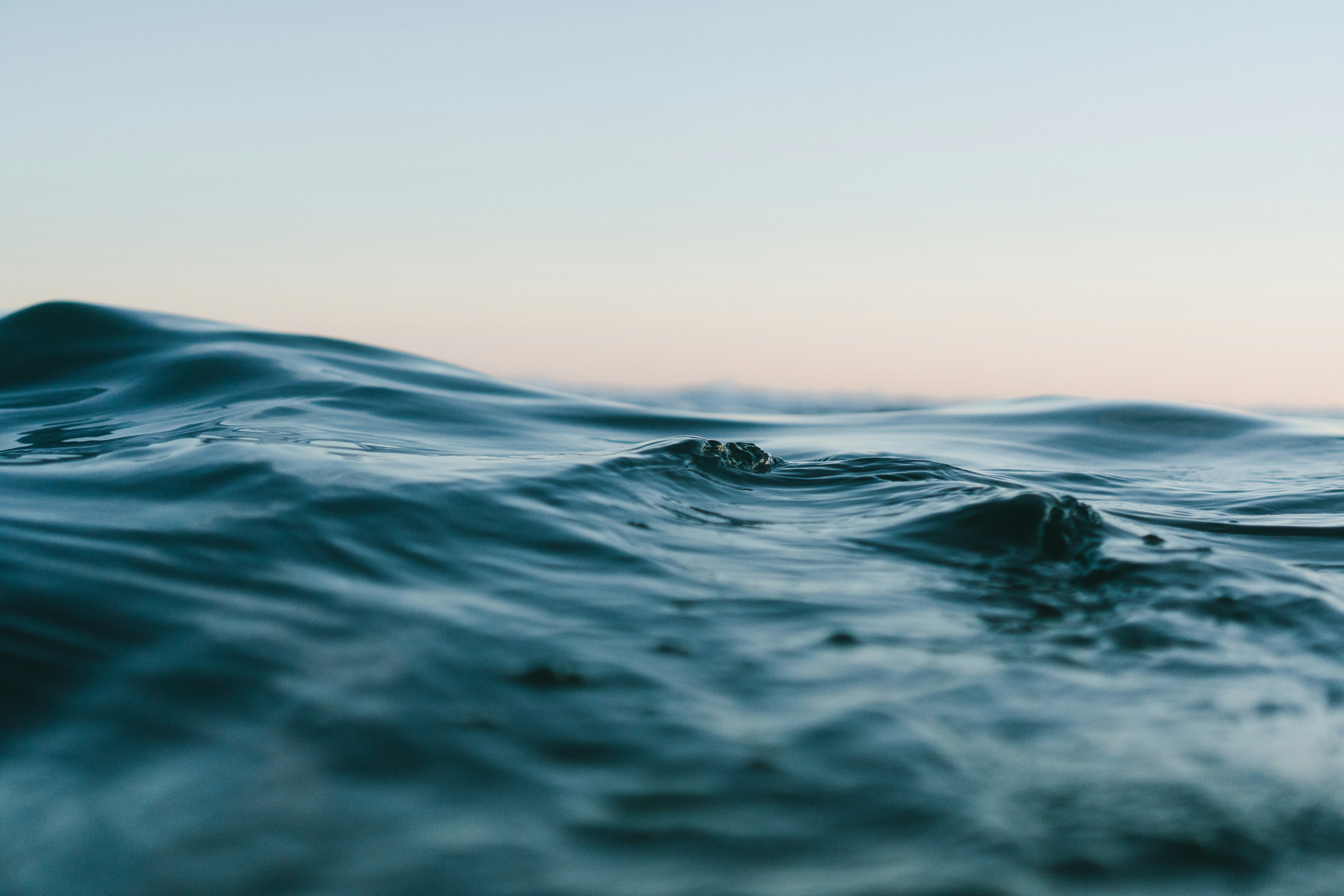 Calm ocean waves
